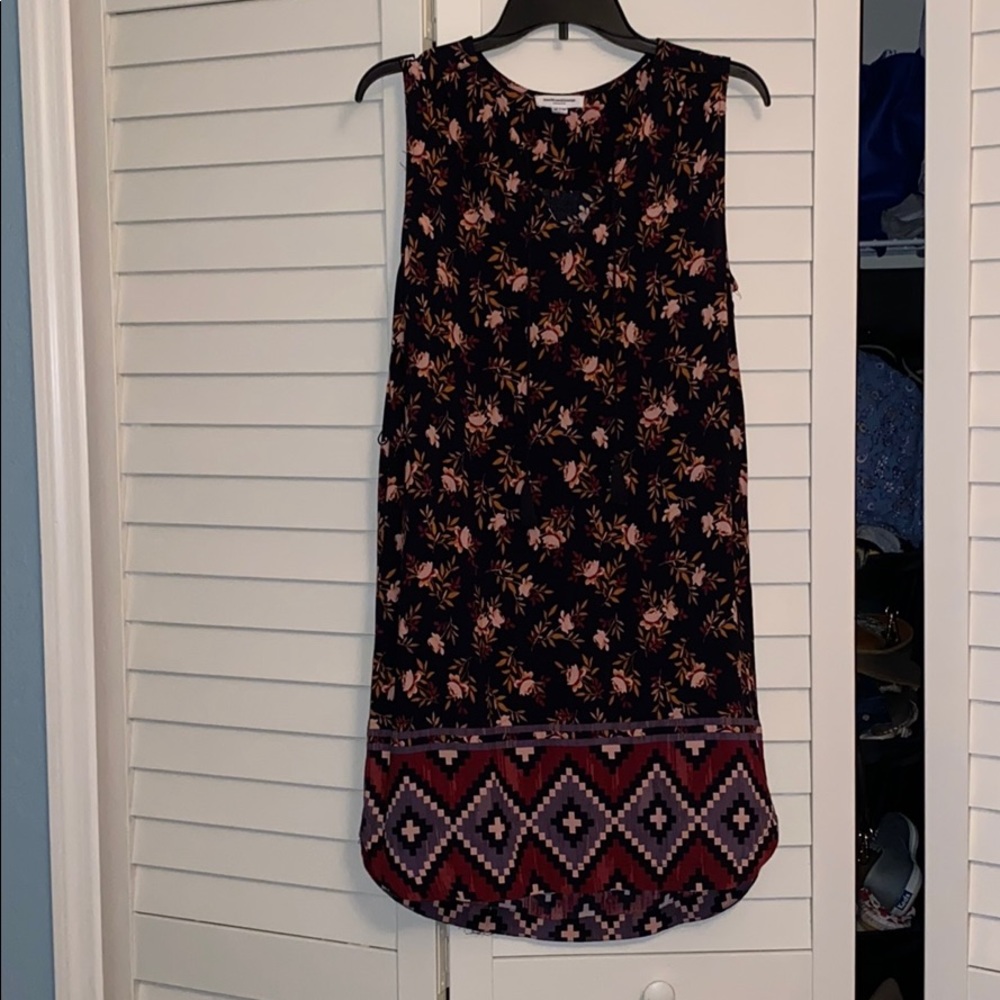 Causal sleeveless dress